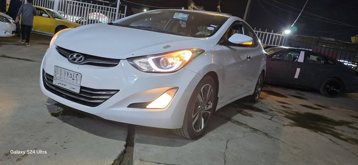 السلام عليكم
النترا ٢٠١٥ خليجي 
بيها جاملغ امامي صبغ اثر تشليع الصبغ 
ولباقي كفاله عامه 
فول مواصفات ١.١ 
٤ بصمات 
فتحه كشن كهربائي 
تبريد قطعتين 
٤ انظمة قياده 
كير مكينه كفاله تبريد ثلج حداديه تخم تاير كله جديد 
مكينه ٢٠٠٠ دوش 
السعر ١٢٠ 
ميسان العماره ابو رمانه 
***********
