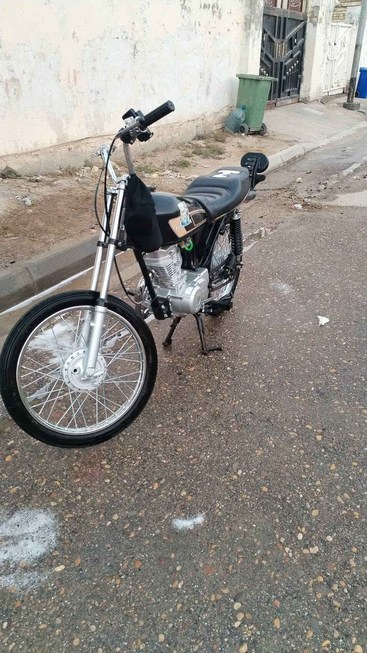 سلام عليكم دراجه للبيع بدون ميسان  جديده ونضيفه ٧٥٠وبيه مجال شراي يتصل موشراي لتعبني *********** هاذ رقم
