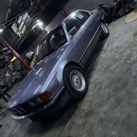 لبيع 735 السعر 65 وبيها مجال بسيط.. موديل 1990 فتحة سقف  اوتماتيك  داخ...