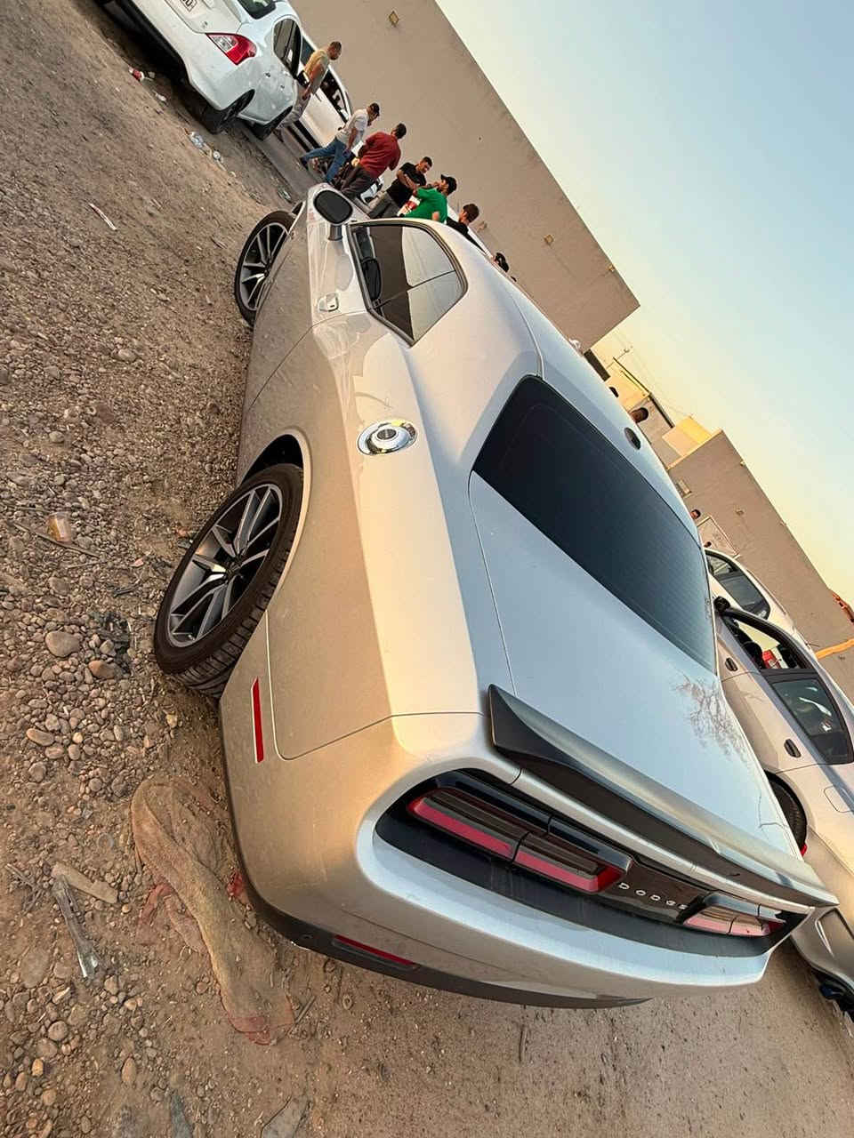 السلام عليكم
للبيع او المرواس حسب الرغبه
جالنجر 2023. RT هيمي 5.7
ماشيه 7400 مايل
تو ويل 
بدون رقم فحص مؤقت بغداد ابسمي
حادثه جاملغ السائق بارد
والبنيد مبدل ومصبوغ
وبيه خصرتين بالقماره مال شحن يعني شبه رصعات
الراديتر بلاد ممبدل
كير مكينه بلاد
بيه صبغ وتعديل بالشاصي والغد جيه الضربه 
جيه الخ سليمه مبيه شي
يرباك كله فاتح ومسستم
نقصه الشوته
السعر 175 ورقه وبيه مجال
مكانه بغداد البياع
*********** بغداد, العراق
