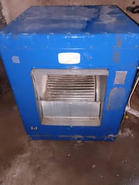 مبردة • حجم ٤ونص • شغّال ونظيفه