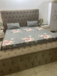 للبيع • غرفه اخشاب • أثاث نوم