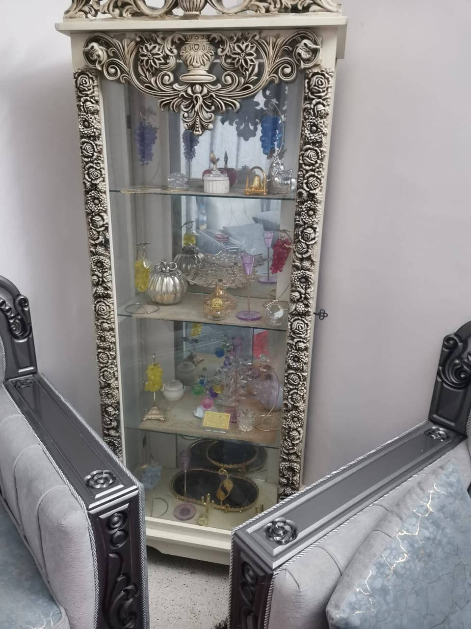 فاترينه للبيع مابيه اي ضرر المكان  الشالجيه السعر ٩٠


**إذا كنت صاحب هذا الإعلان وتريد حذفه لأي سبب، رجاءا أرسل رسالة إلى الدعم الفني**