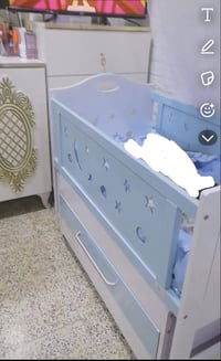 تخت أطفال • نضيف جدا • الموصل جانب الايسر