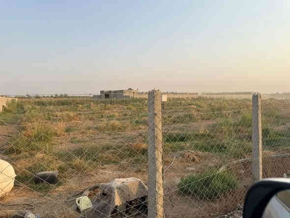 سلام عليكم
مزرعه للبيع
الموقع صلاح الدين قضاء بلد بالبرندس شارع المنتجعات قرب منتجع ابو كون
تفاصيل المزرعه
جنس عقار ملك طابو زراعي سند ٢٥
المساحه 2110 متر 
الواجهه  ٤٠ متر
النزال ٥٣ متر
مسيجه بيارسي 
مزوعه بالكامل انوع الفواكه 
خدمات
تبليط
كهرباء
ماء اساله وماء سيح
ماء بئر وماطور ربون
السعر ٧٥ مليون بي مجال 
للاستفسار الاتصال على الأرقام التاليه
***********
***********
او مراجعة مكتب التمار للعقار الواقع شارع المحطه محلات الحاج عدنان
