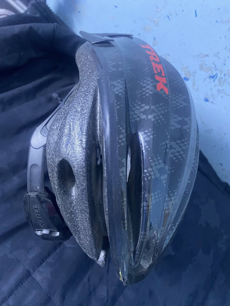 خوذة تريك اصلية
السعر واتساب او خاص ***********
