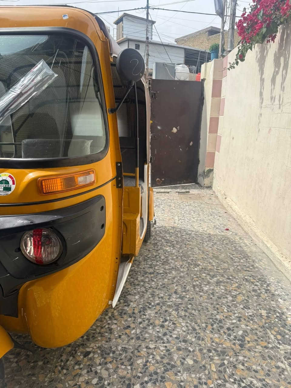 السلام عليكم تكتك موديل 2020 شهر 10 رقم وسنويه بغداد تحويل ثاني يوم مكينه مكفوله السعر (4500)مكاني جميله  رقمي ***********
