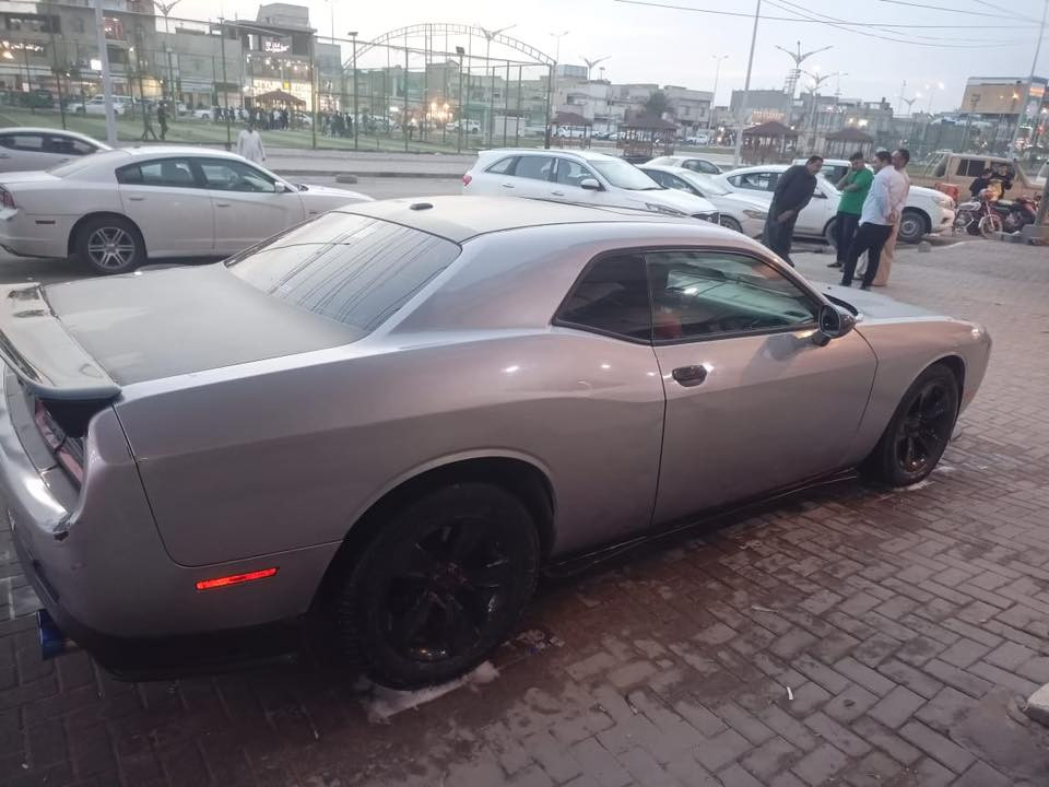 السلام عليكم جالنجر 2011
محدثه بچم بيها تبديل جاملغ امامي 
وبيه رشات صبغ رقم بغدادمشروع وطني 
سنوية 2029 صارلها كم يوم صاعده هزه 
***********
سعر95 وبيها مجال حك الجيه
