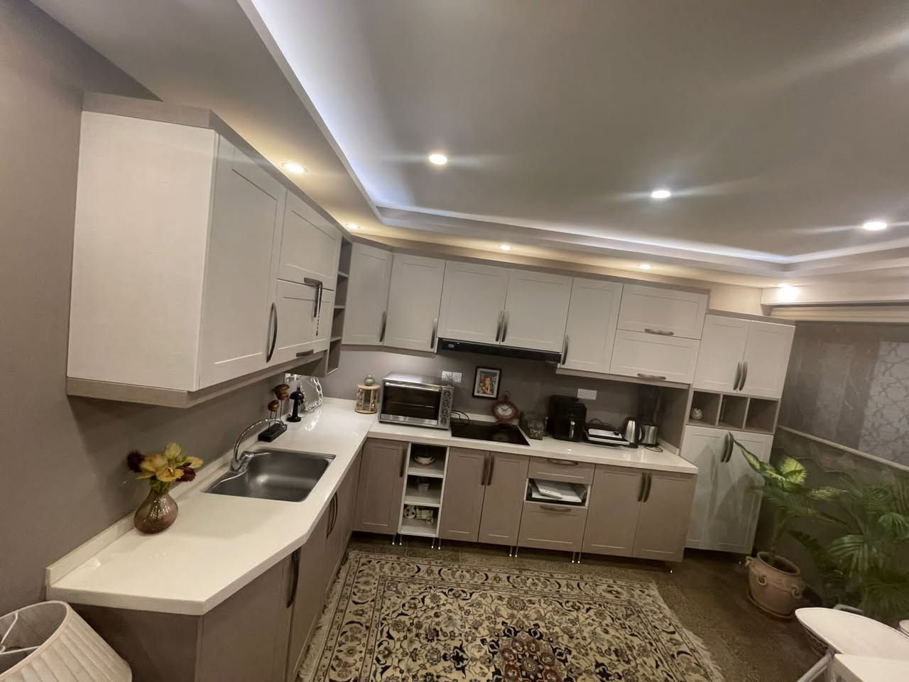 كاونتر اج دي اف للبيع نظافة فوول  داخل خارج خشب   ضد الصدأ والرطوبة  مسوي تفصال يم المطبخ التركي  مكلفني غالي ويا  ميز الطعام البار كع اربع استولات 
  مكاني زيونة 

للاستفسار راسلوني خاص او الاتصال على الرقم واتساب 

***********
