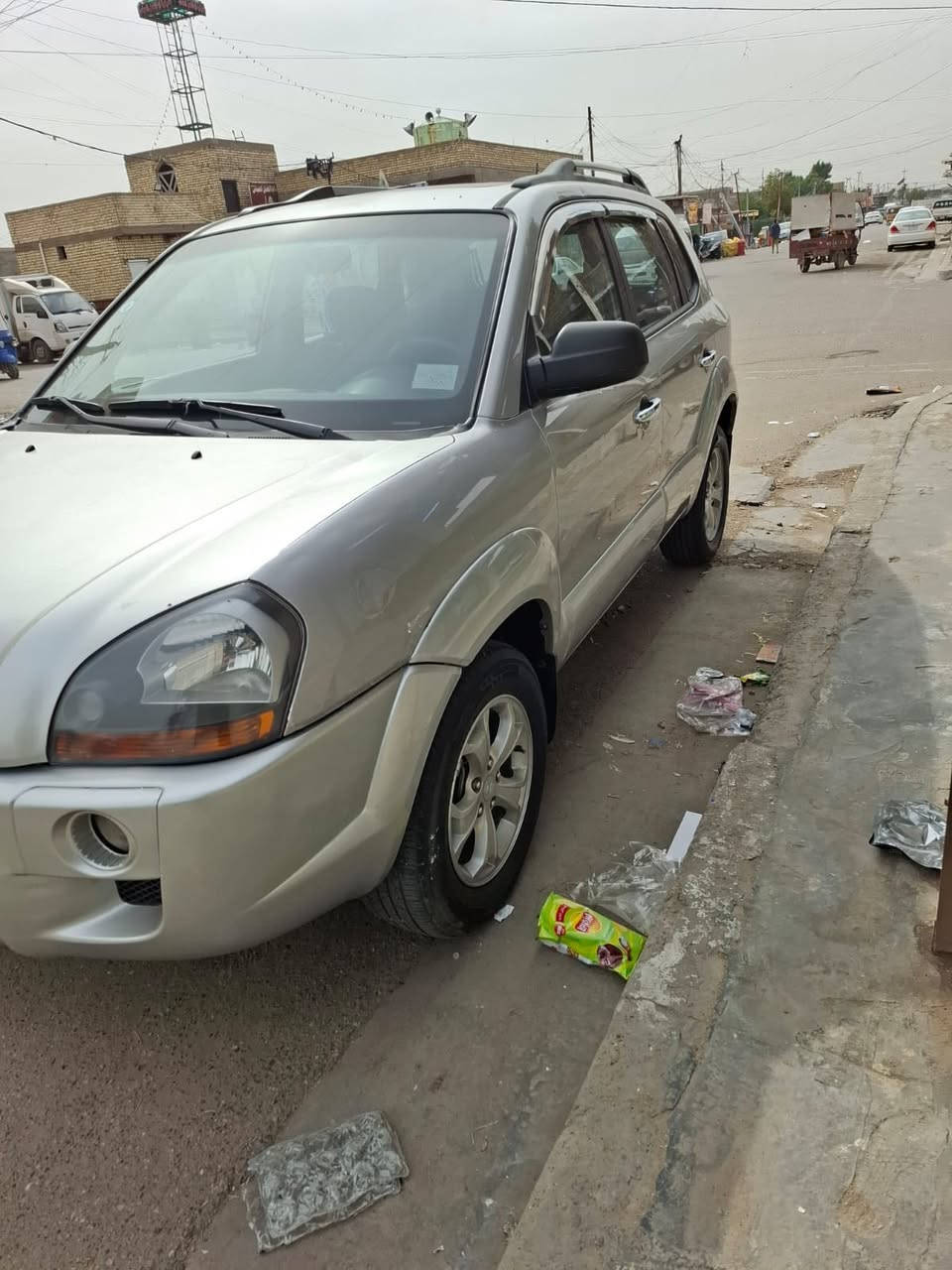 هونداي توسان 2009وارد خليجي شركة عامة فول مواصفات فتحة السيارة مكفوله ماعدى البنيد جراد وبخيته وبيها ب الجها اليمنه حالوب الباقي كفاله عامة محرك 2000دوش 4سلندر باسمي رقم جديد هزة جديدة تخم تاير كهربائياتها كلها شغاله مابيها اي نقص جاهزة السعر ١٠٨مكان بغداد البلديات قرب العاب بغداد زيونة ***********
