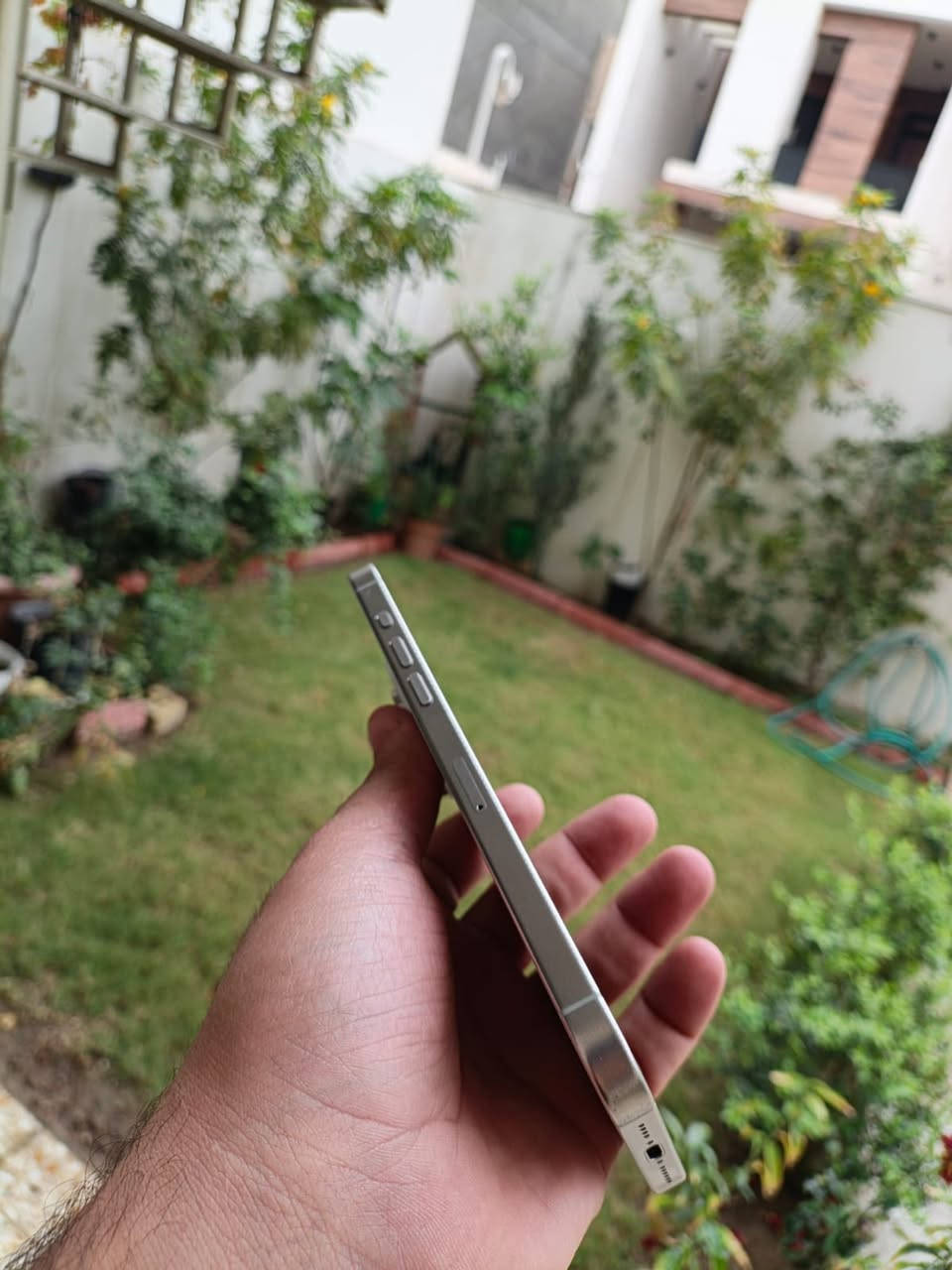 السلام عليكم ايفون 15 برو ماكس
ذاكرة 256 
بطارية 90‎%‎ 
نظافة 98‎%‎ 
وكالة ماستر شرق اوسط 
مكاني بغداد  
سعر البيع مليون و50 
واذا اكو مراوس مع 14 برو ماكس 
***********
