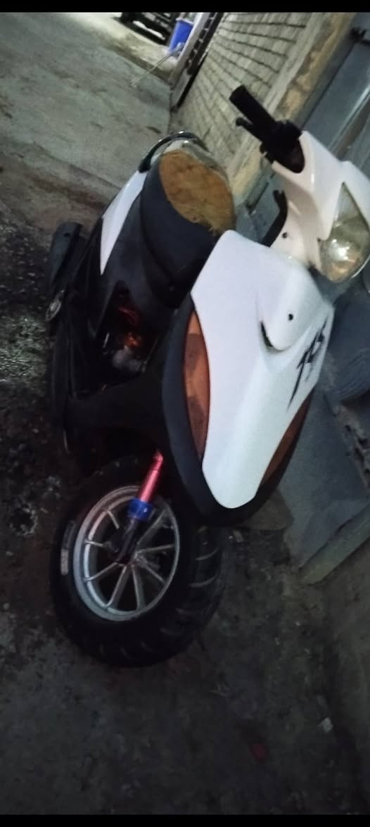 سلام عليكم شباب دراجه ماكس عدله امزوده من كل نواحي دراجه خير من الله تجي شغل وتطلع  دراجه 55 كلشي مناقصها نضافه 90 بل ميه لا نضوح ولا تبخير تجي تفحص بيها نضوح لا تاخذه بيها اي شي لاتاخذها السعر 500 وقابل للتفاوض وبيكم خير ودللو  رقمي ***********
