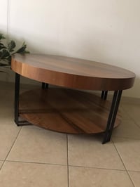 طاولة • للبيع