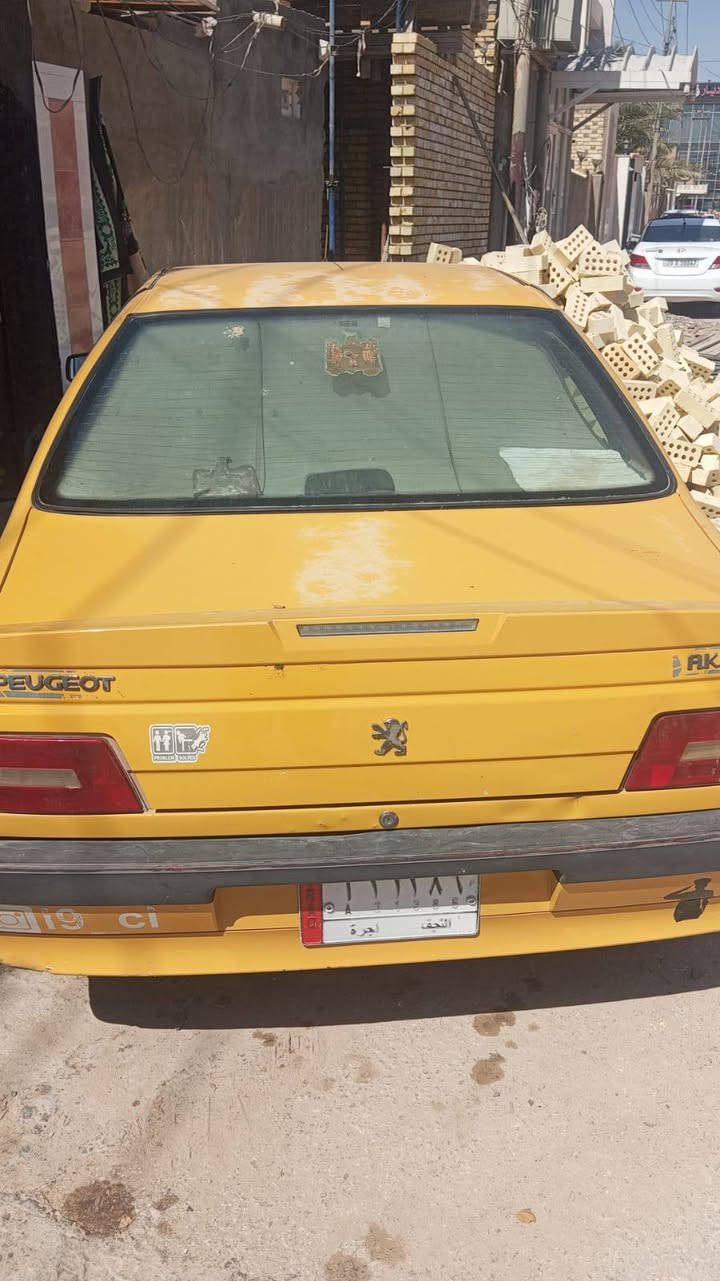 سلام عليكم  بيجو لميس 16 عليه هيئه وغرامات 5 ورقات يعني 750   راعيه يريد مداور   مكينه تبخر تبريد ثلج حداديه نضيفه كهربائيات شغاله   ***********

 سعره صافي 24 وبيه مجال قليل الغرامات ولهيئه ع مشتري يعني 24 صافي وبيه مجال قليل شراي اتصل
