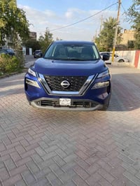 مكلفه بالنشر نيسان روج 2023 بدون رقم ماشيه 18الف ميل حادث جاملغ جهة سا...