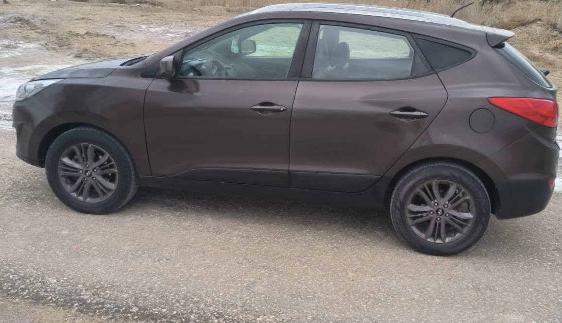 توسان موديل 14امريكي تحويل ثاني يوم بيه ثلاث قطع صبغ بدون دواخل... تبريد قطعتين كير ومحرك مكفولات الرقم بغداد السعر 135ورقه وبيه مجال الاتصال على الرقم *********** المكان بابل محاويل
