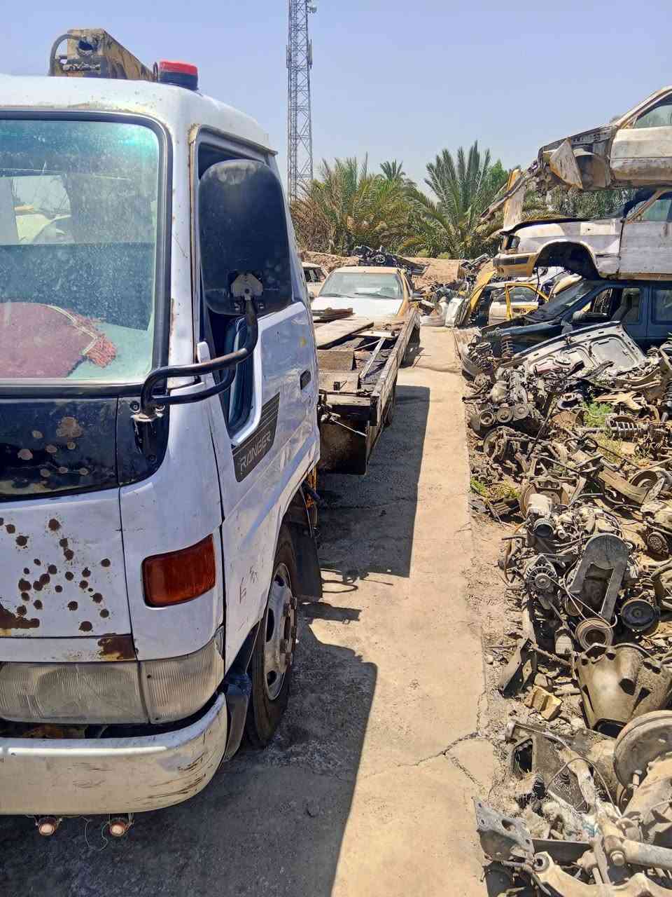 تويوتا كريم موديل 2001 للبيع السعر 80 واقوا بيها مجال بغداد الانتصار ***********
