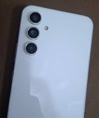 ما مستعمل ابد • وياه كرتونه • شاحن وكفر وتوصيل