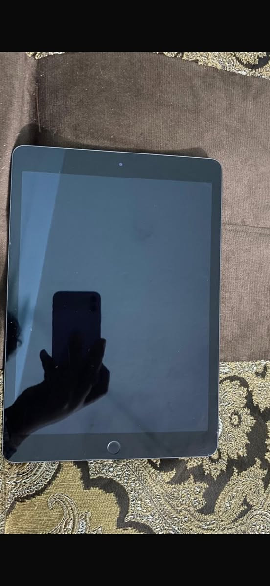 ايباد ٨ لبيع ذاكره ٣٢ جهاز مامفتوح ابد واتساب ***********
