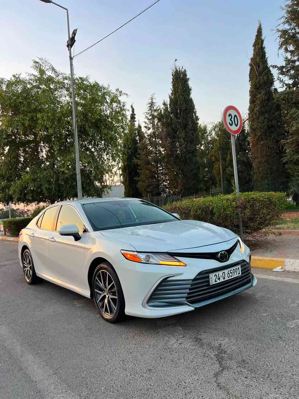 Toyota Camry Xle 2024
فول مواصفات بدون فتحة 
ضرر سيارة جاملغ بدل بيلادي 
شبر باب صبغ بدون دواخل بدون ارباك 
ماشي ٢٤ الف
مكان اربيل 
سعر ٢١٨ ورقة مجال بسيط 
واتساب ***********
