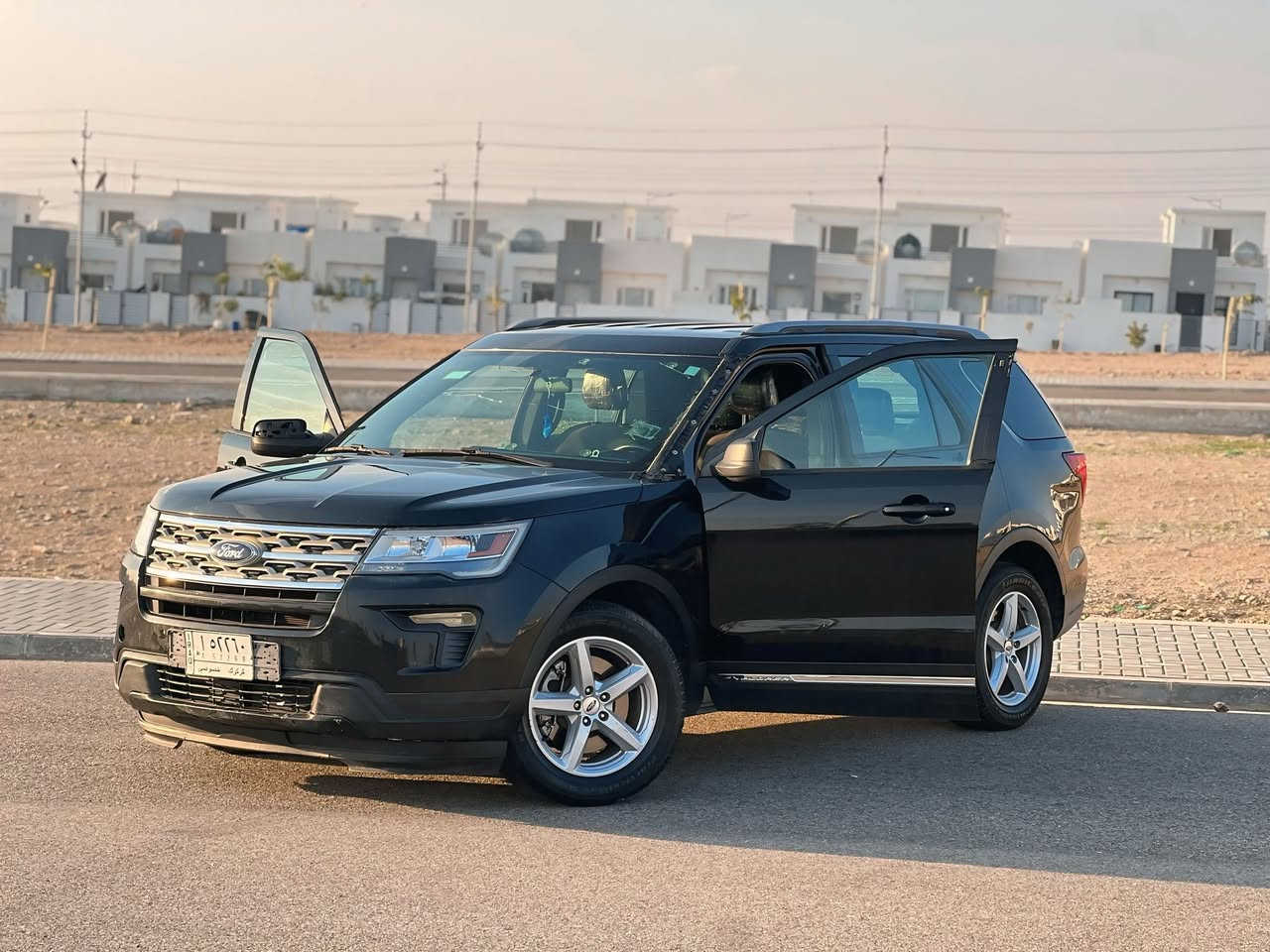 سلام علیکم 
فورد اکسبلورر ٢٠١٨ مواصفات XLT رقم کرکوک باسمی مابیە صبخ کلیر بس شویە بیهە بارد بل ورە بجم کبس کیر و محرک بشرط کلە جاهز مابیە عیب تایرات جدید باتری جدید صدر جدید سیرفس عام ایرباکات سلیم بلادی  

سعر : ٢٠٥ بیە مجال مکان کلار

***********
