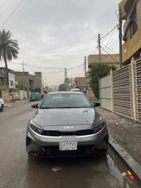 فورتي للبيع 2022  مكينه 2000 وارد أمريكي رقم بغداد تحويل ثاني يوم   حا...