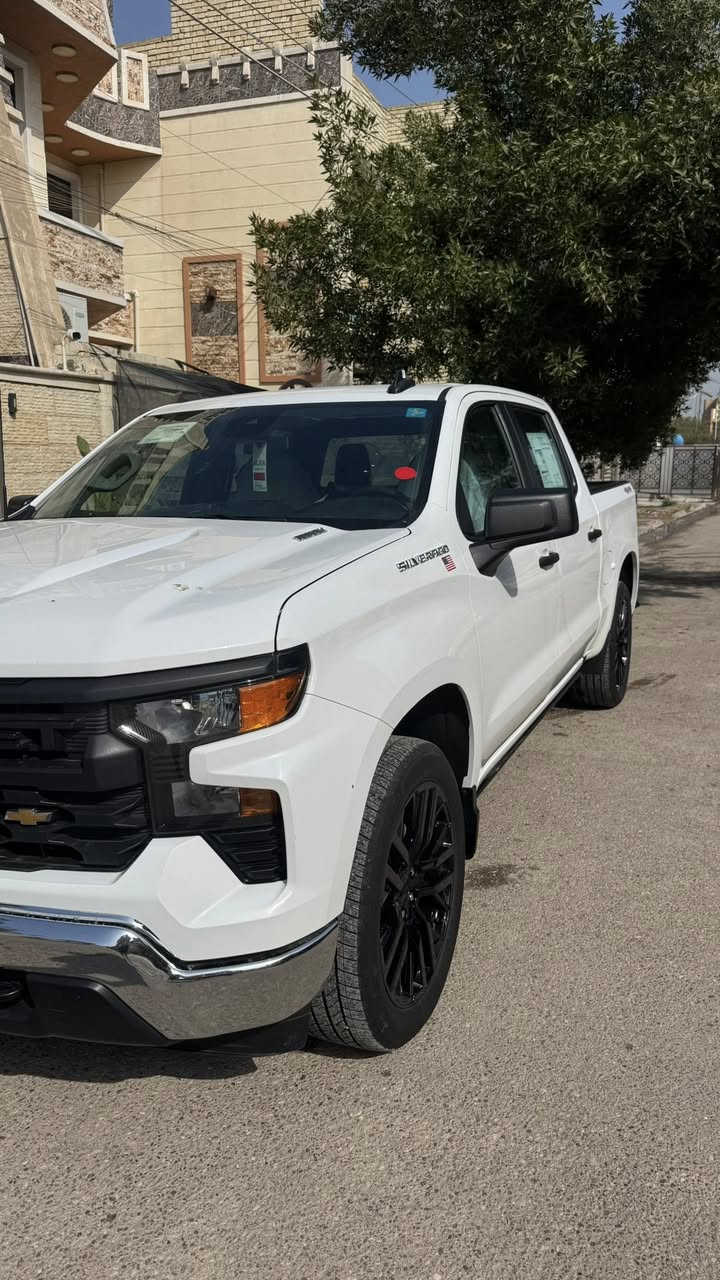 السلام عليكم ورحمه الله وبركاته …
للبيع سلفرادو 2025 خليجه وكاله المنصور كفاله عامه من الشخط ..
ماشيه 17 الف 
السياره جديده 
موصفاتها معروفه 
محرك 4 سلندر توبو 
السياره مصورف عليها هواي
*ويل مع تايرات اصليه
*غطاء حوض امريكي USA
*ابطاين وكاله 
*دوسات كهربائيه سلفرادو اصليه 
مكان السياره بغداد . الزعفرانيه 
سعر السياره 37الف ونص
للاستفسار الاتصال 

***********
***********
وشكراً 🌹
