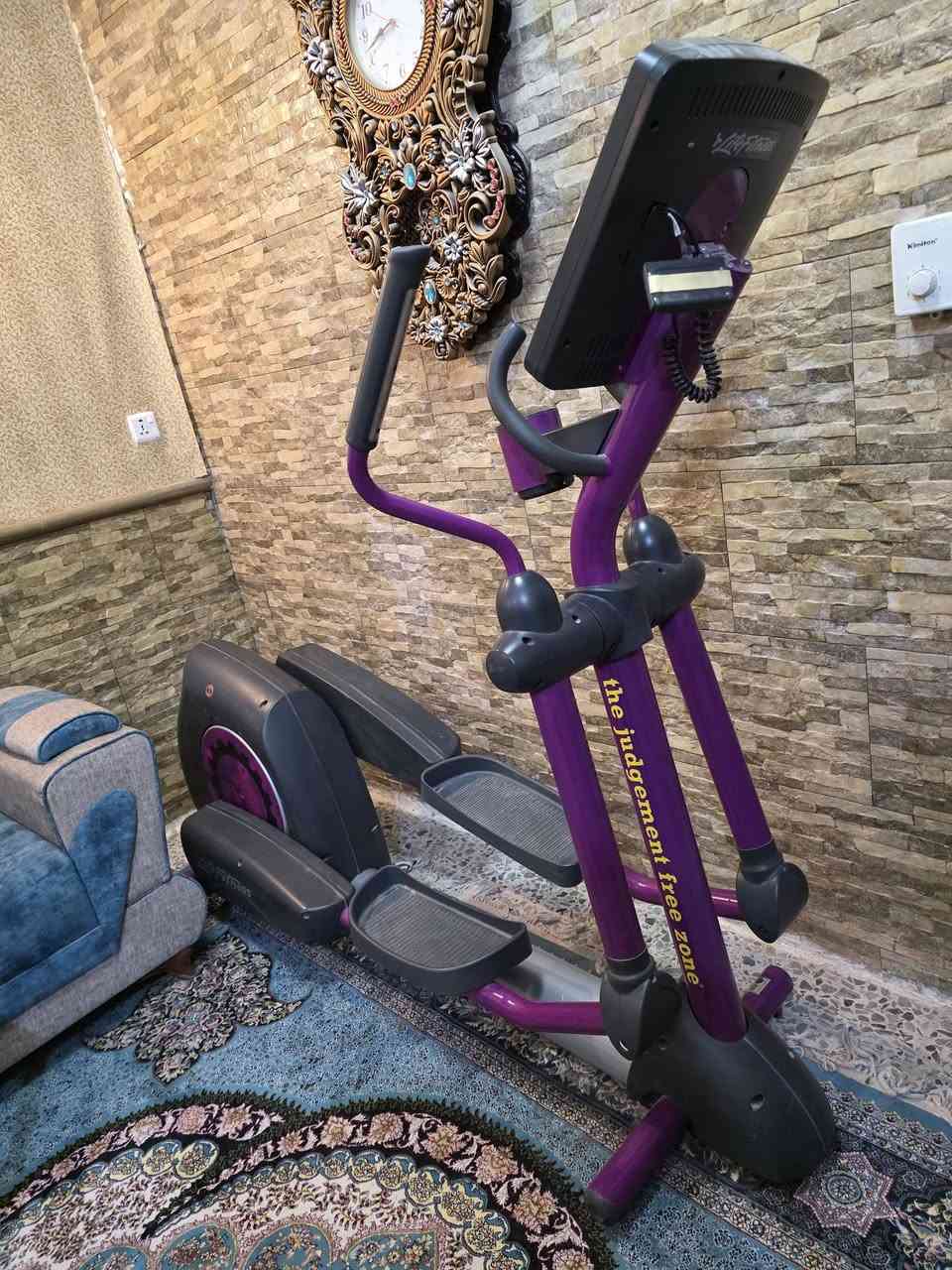 للبيع جهاز اوبتكال او الابتكال نظيف جدا استعمال بيت وليس قاعة
عوزه فقط بطاريه لان متروك
السعر ٥٥٠ دولار
الموقع الديوانيه
الاستفسار ***********
