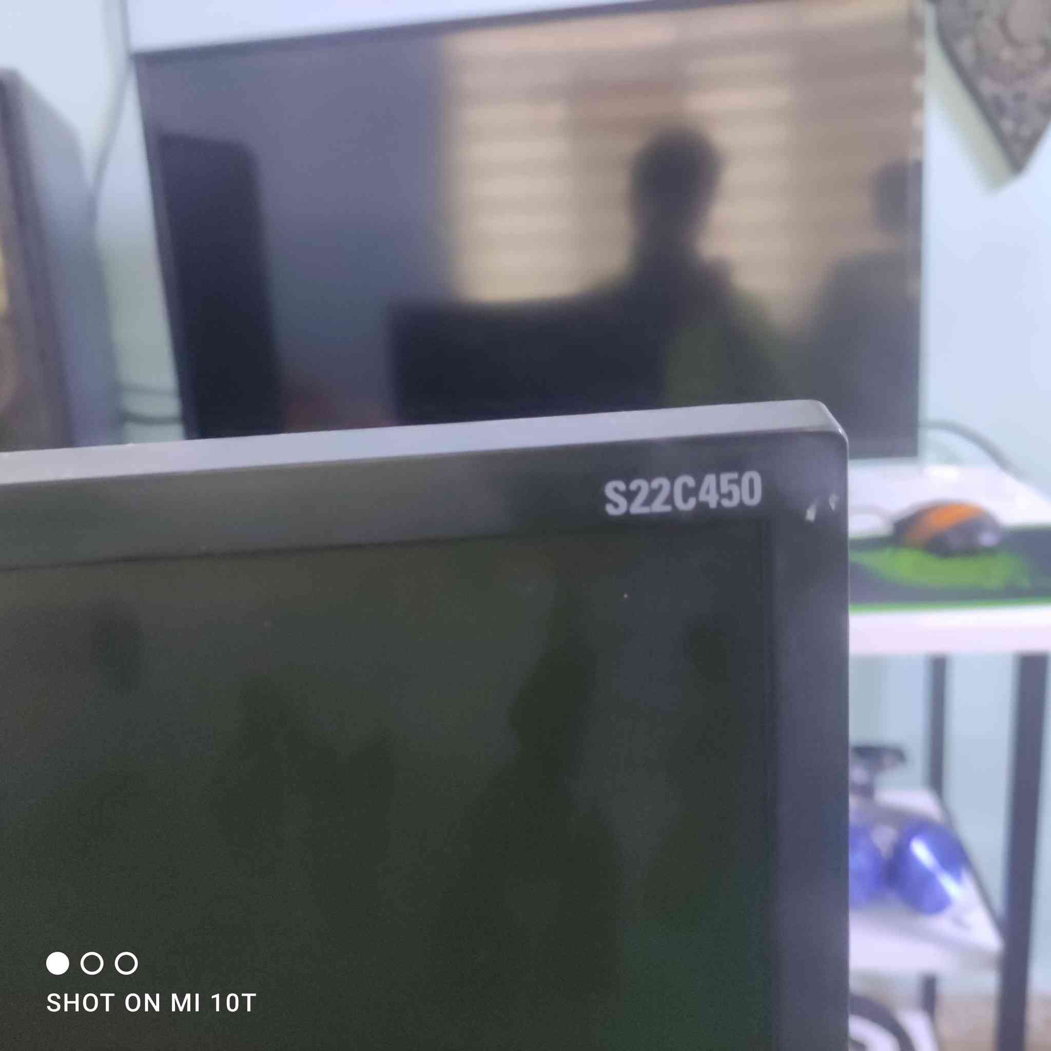 📺 شاشة سامسونگ S22C450 للبيع
شاشة نظيفة وتشتغل 100% بدون أي مشاكل
المقاس 22 إنج مناسبة للكمبيوتر، الدراسة، الشغل، أو الاستخدام اليومي
🔹 الدقة: عالية وواضحة
🔹 الألوان: ممتازة ومريحة للعين
🔹 المنافذ: VGA + DVI
🔹 مناسبة للألعاب الخفيفة والتصفح والشغل المكتبي
📌 السبب: عدم الحاجة
📍 المكان: (موصل )
💰 السعر: 45 الف  قابل للتفاوض
للمهتمين مراسلة خاص 📩
***********
واتس
