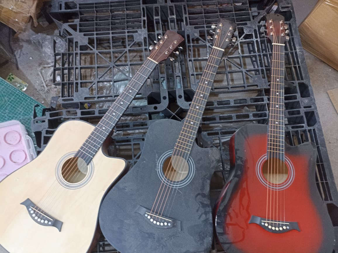 متوفر 25 قطعة كيتار الوان مع الحقيبة بالكارتون البيع جملة او قطع


**إذا كنت صاحب هذا الإعلان وتريد حذفه لأي سبب، رجاءا أرسل رسالة إلى الدعم الفني**