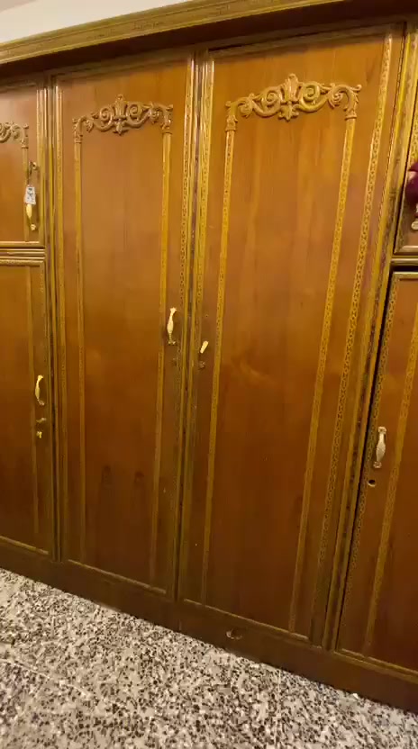 نجاره مستعمل قليل 4 ابواب وملحقين نجاره عراقيه
سعره 250 
مكاني بغداد البلديات 
للتواصل ***********
