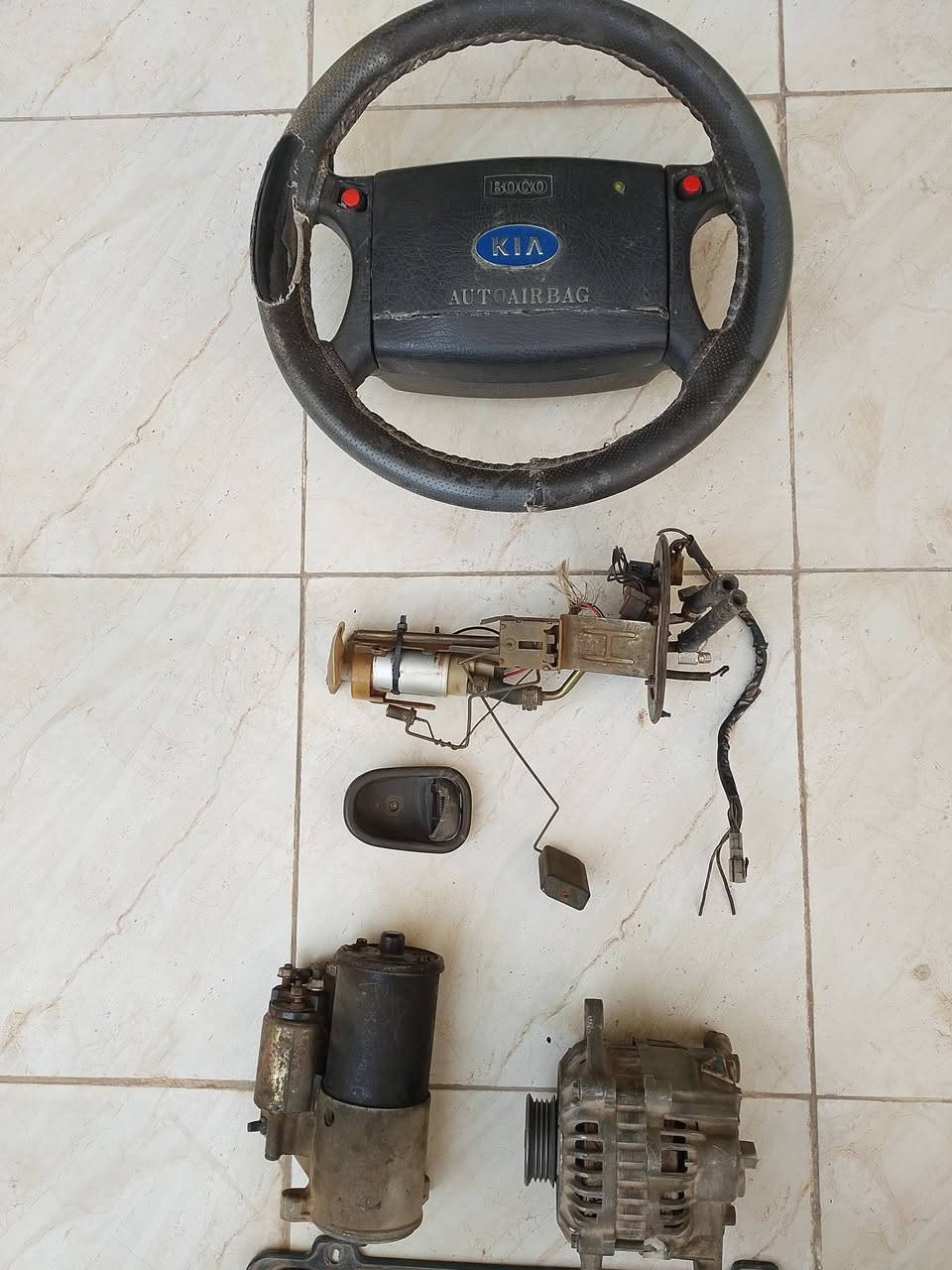 أغراض كيه أسبورتج للبيع مكان بابل الاتصال *********** ***********
