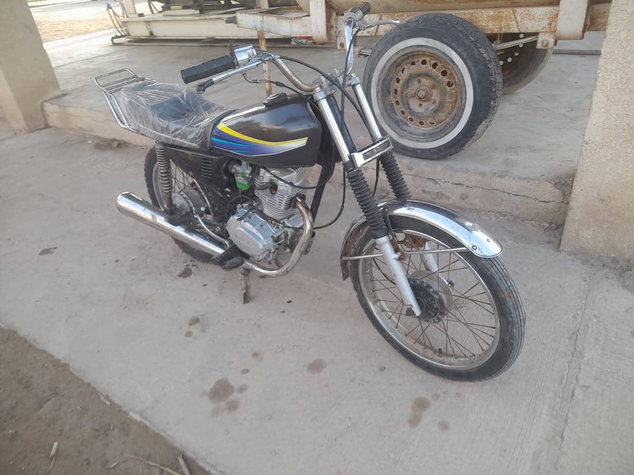 سلام عليكم دراجه البيع بدون وراق سعر ٤٠٠
***********
