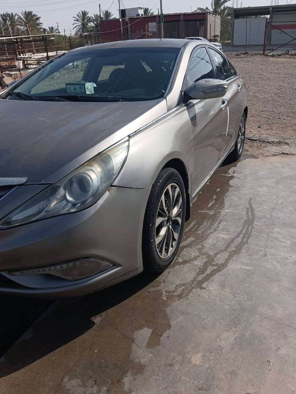 سوناتا موديل ٢٠١١ وارد كوري للبيع سعرها ٧٥ وبيه مجال بسيط سيارة جاهزة من كلشي ب اسمي سنوية ل ٢٧ ... السيارة بيها لغدة مبدلة صفحة السايق  هذا رقم *********** صاحبها استفسرو منه انه مجرد ناشرها ما اعرف عنها اي شي
