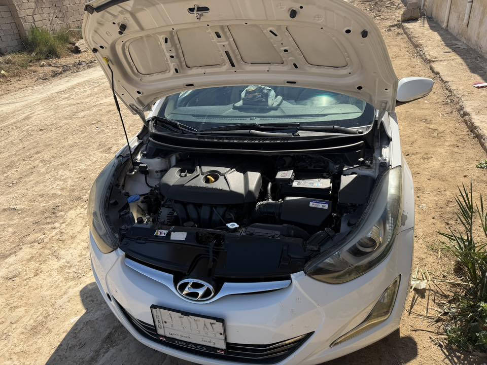 السلام عليكم النترا موديل 2016 خليجي مكفوله سياره من الضربه والتبديل سياره جاهزه من تخم تاير من حداديه مامي خلفي مكينه وكير 1800 رقم واسط بسمي مكان سياره واسط السعر (125)  السونار مرفق مع المنشور 
رقم تلفون ***********
