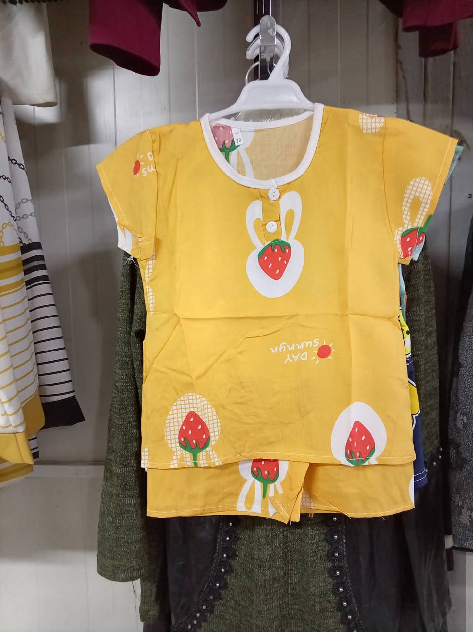 قاط قماش كشمير يلبس من سنة لحد ٦ سنوات وبسعر ٣ آلاف مجمع عامرية الفلوجة العيادات مقابل الإطفاء


**إذا كنت صاحب هذا الإعلان وتريد حذفه لأي سبب، رجاءا أرسل رسالة إلى الدعم الفني**