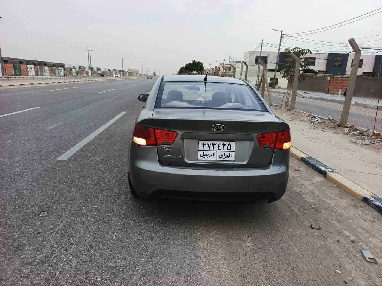 سلام عليكم 
سيراتو للبيع مديل 13 فقط بارد بيها والباقي كفاله عامه 
مكينه وكير وتبريد وتدفه حداديه كله كفاله بسم كردي 
المكان النجف *********** 
 السعر ١٠٠ مع المجال
