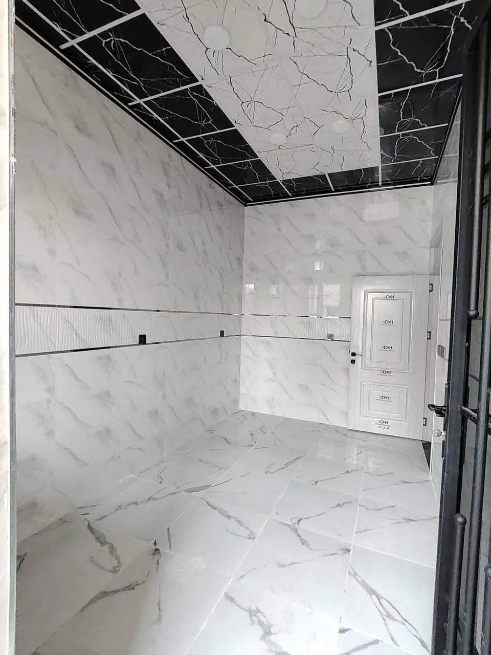 #عروض_مكتب_الدار_للعقار
دار للبيع

الملايين الثانية

خلف افران تبارك

المساحة 120 م واجهة 6 م

ط1)) غرفتين نوم واستقبال وصاله ومطبخ وصحيات

ط2)) غرف نوم سويت وصاله

اساس بادلو وبناء درجة نظام دكتات كاميرات 

خدمات كامله ماء كهرباء تبليط

سند زراعي قرار 25

بناء حديث وتسليم فوري

للاستفسار أكثر اتصل على الأرقام او 

 مراجعة مكتب الدار الكائن في بناء الجاهز مقابل الكمرك 

***********☎️
 
 *********** ☎️

*********** ☎️
