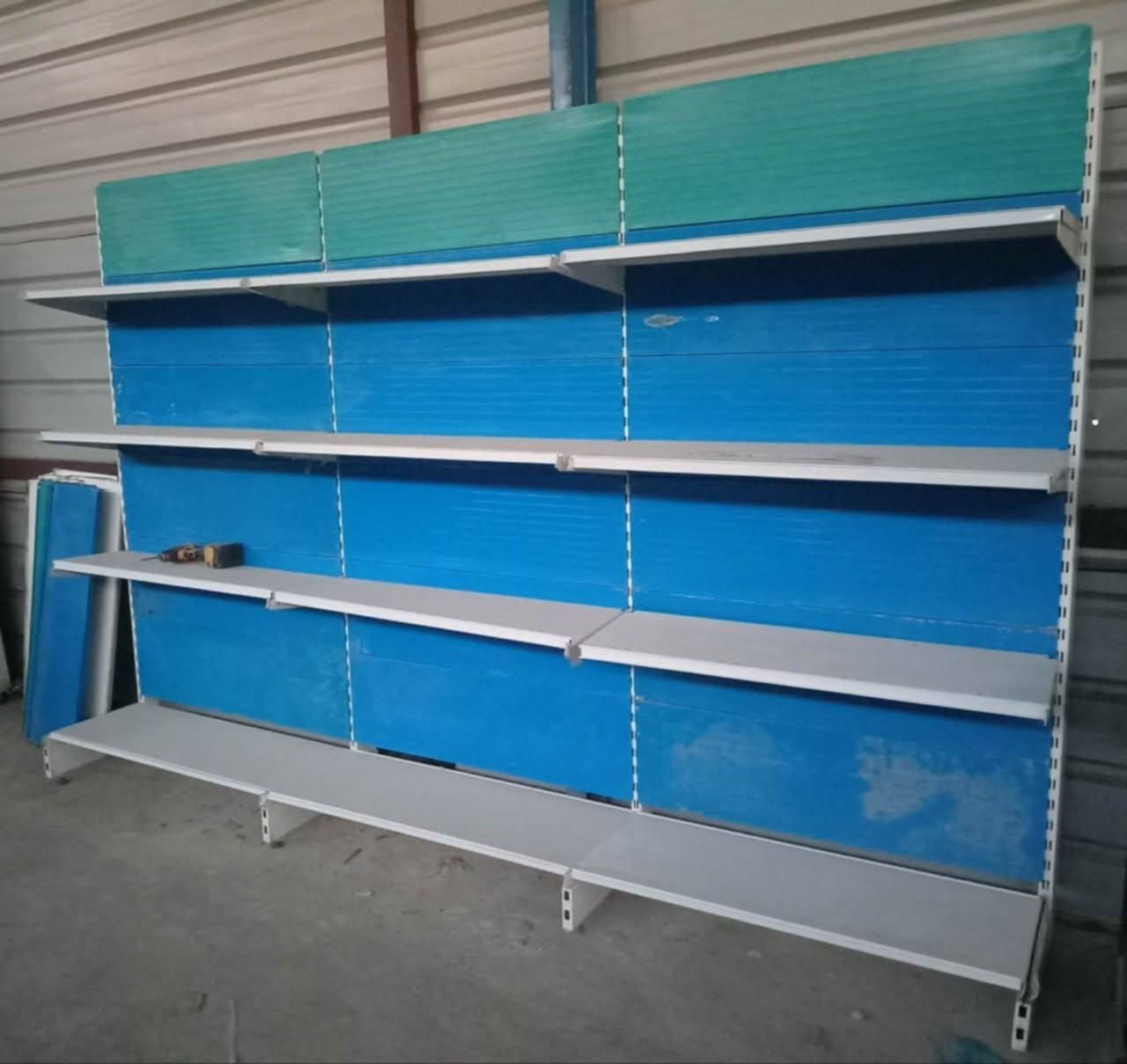 عارضات للبيع شرط يكون التركي الأصلي النظافه 90 ٪شرط  جاهز ونضيفه بابين وباب واحد متوفر رفوف ماداخله تصليح اخو جديد ***********
