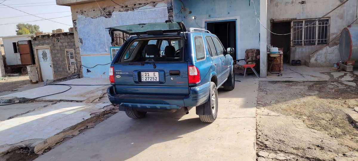 سيارة ازوزة ياباني مكينه ٦ للبيع رقم سليمانيه بسمي مكاني بلدروز سيارة نظيفة سعر ٦٥ بي مجال رقم هاتف ***********
