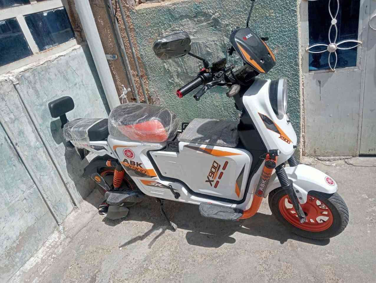 موطور شحن للبيع نوع (X900)
خمس بطاريات حجم كبير 🔋
ملف 1500🔥
4تبديلات 🔥
لايت عالي وناصي 🔦
بي سويجين و بصمتين وكرت ٢ 🔑
جگ وسط، وجگ جانبي 
نظام الـRرجوع للخلف 
السعر: 575وبي مجال خاص مفتوح 
واتساب*********** 
الخاص مفتوح 🔓
ملاحضه مهمه مكلف بل نشر😊
