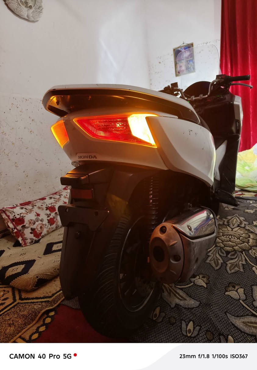 م وعليكم 
فورزه0/12
دراجه كامله خير من الله
لايت عالي وناصي/زنون+اشاير لد ٤
شاشه كلها شغاله ونضيفه كلش
حساس ستان
قفل جنطه +قفل بانزين شغال كامل
كهربائيات كلها شغاله
مكينه تخبل ناعمه 
كشن جلد شخط مابي 
بانزين محسن+دهن اصلي 
ترايك وين ميعجبك  شلعه ومعدل ولدراجه معروفه بعد
مكاني بغداد/ ليوسفيه
وبلعافيه ع لياخذها رجآ بس شراي شباب لطب تعامل وتعبني
رقمي/‏‪***********‬‏/بي واتساب
لسعر مليون و٣٥٠ بيها مجال بسيط
