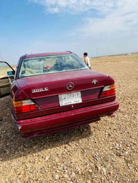 مارسيدس 300E • ١٩٨٩ • كالار