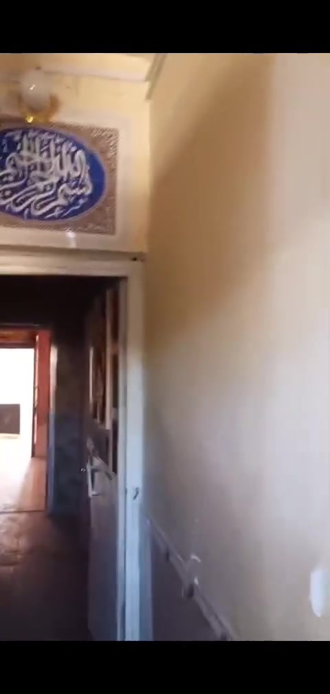بيت للايجار 
الاسكان الصناعي قرب مدرسة الكندي المساحة ١٠٠ متر 
الايجار ٢٢٥ الف للاستفسار ***********
