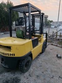 مستوبيشي • بنزين • طن ونص