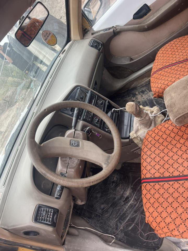 بيجو 2010سياره نضيفه  بيهه خيط بخار سنويه 2026مداور ثانيوم السعر 19وبيهه مجال مكان سياره الديوانيه قضاء غماس مكلف بنشر الاتصال ‭0781 251 0509‬
