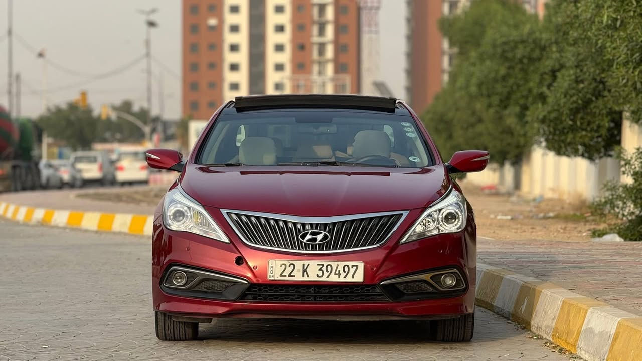 السلام عليكم 

للبيع فقط ازيرا موديل ١٤ خليجي محرك 3000 دوش كير محرك كفاله فوول مواصفات VIp 
بردات ابلاديه 
سايد ابريك كهرباء
مثبت سرعه
كشنات كهرباء 
خزن ميموري 
وبعد بيهه هواي مواصفات ال VIpمعروف مواصفاته السعر 147 وبيه مجال 

السياره كلش حلوه وجديده 
السونار موجود بالمنشور 

مكان السياره واسط الصويره 

***********اتصل وتدلل
