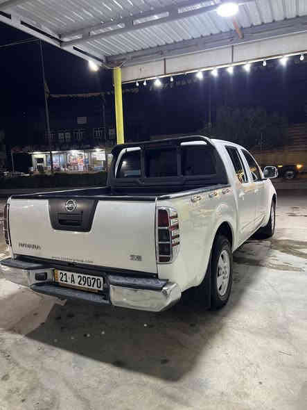 ناڤارا ٢٠٠٩  
بێ بۆیاخ پاک و جوان بێ سەرف
بێ لێدراو 
ڕادێتەری ئاو و گەرم و ساردی تازە 
تەقە و ڕەقە بە شەرت
پاتری تازە
شاشە ئایپاد  
سەنەوی تا ٢٦ تازەیە بەناوی خۆمەوەیە

***********
***********
