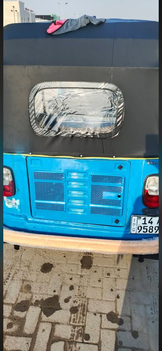 السلام عليكم تكتك تي في إس
موديل 22+رقم و سنويه مكينه ما مفتوحه بس زنجيل و كلجات 
العنوان :البصره حياتيه حي الحسين شارع مدرسه ابو الأسود 
الرقم :***********
السعر : 6500و بيه مجال قليل
