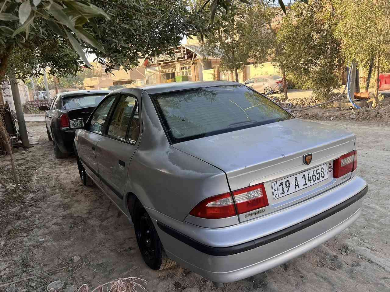 سمند موديل ٢٠١٢  محدثه ١٧ كرستال
رقم كربلاء انكليزي بأسمي سنويه جديده وهزه جديده
مكينه كير وحداديه وتبريد وتخم تاير وباتري ودوشمه كله كامل كلج طبي شاشه وكامره 
السياره اي خياس مابيه بيه صبغ جاملغ بس بدون ضربه او دواخل 
مكان السياره بابل الحله حي الصحه 
***********
